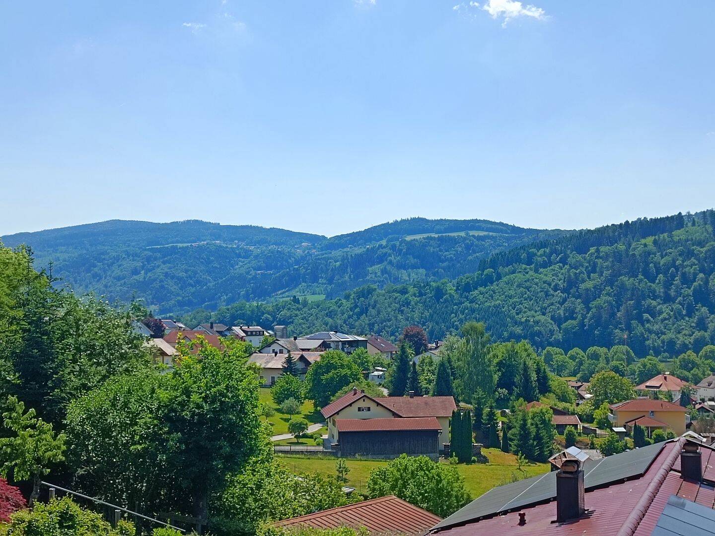 Geräumiges Haus mit wunderschönem Weitblick und tollem Garten, 94130 Obernzell