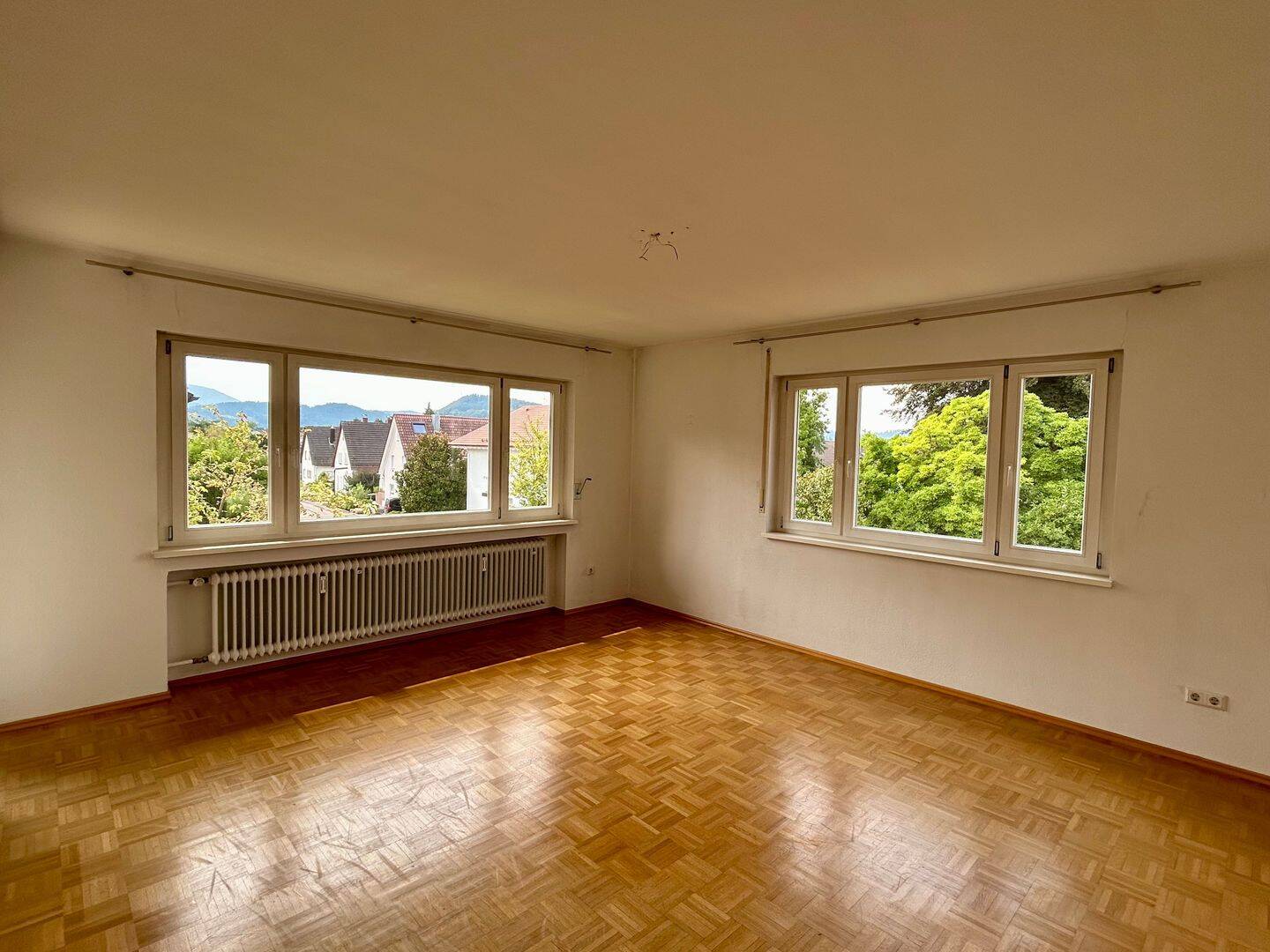 Attraktive 4-Zimmer-Wohnung in begehrter und ruhiger Lage mit Balkon, 77704 Oberkirch