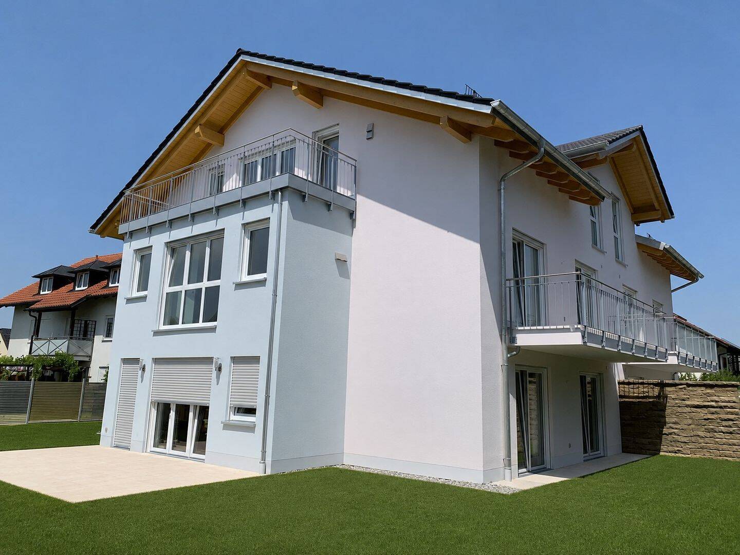 GILCHING: EXTREM ENERGIESPARENDES WOHNEN IN KFW42-HAUS MIT FERNWÄRME, 82205 Gilching