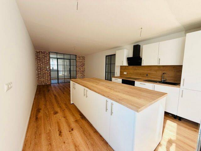 Für Menschen mit Sinn für das Besondere – Exklusive Neubauwohnung mit ca. 70 m² Dachterrasse mitten, 91301 Forchheim