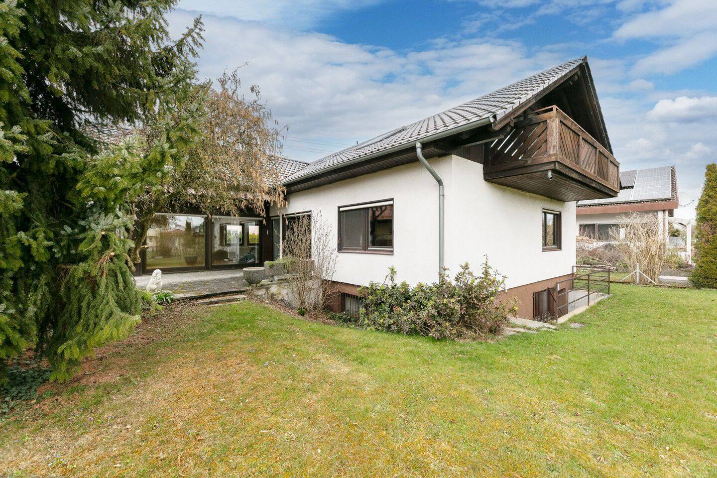 Viel Raum für Ihre Wohnideen – EFH mit 812 m² Grundstück in ruhiger Lage, 89186 Illerrieden