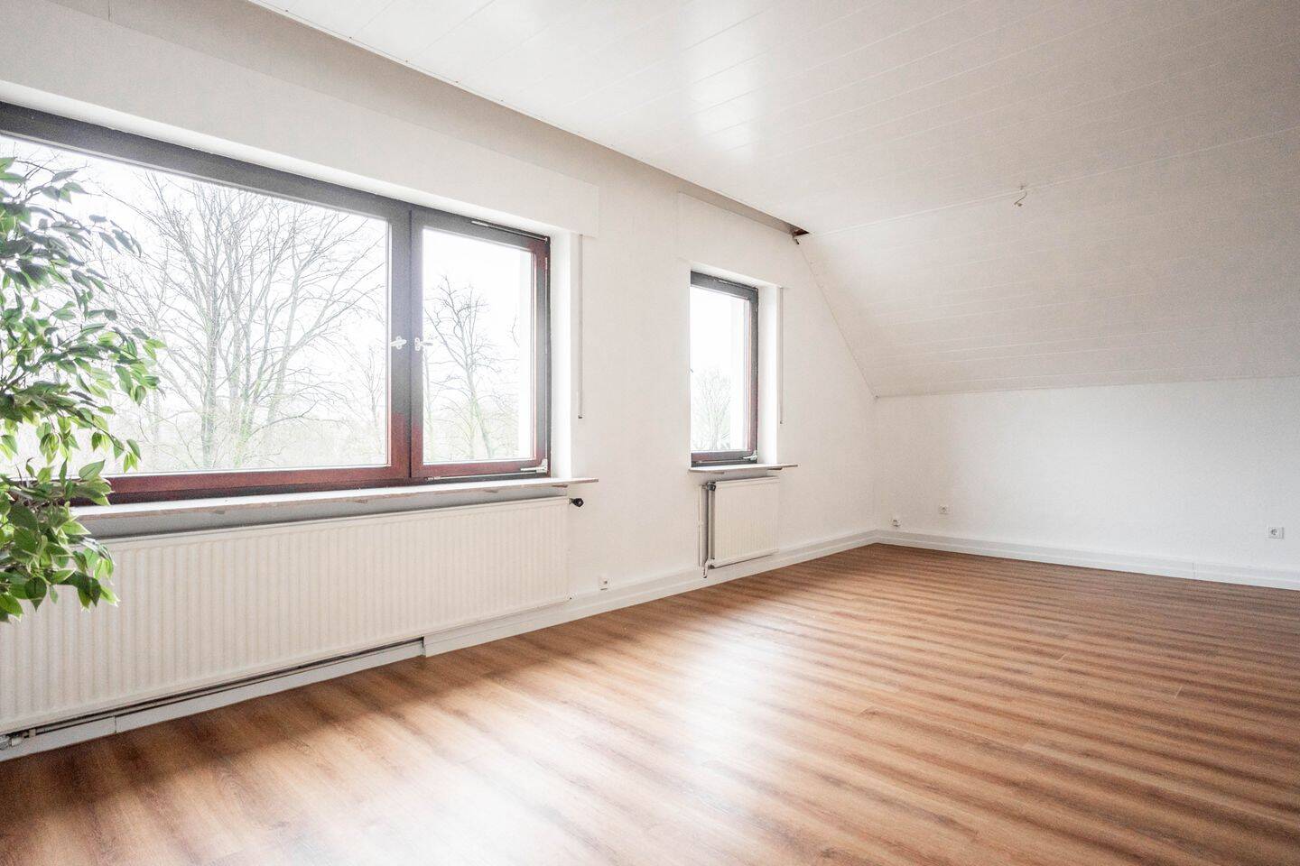 Schick renovierte Mietwohnung mit Garage und Einbauküche in Bielefelds östlicher Innenstadt, 33607 Bielefeld (Innenstadt)