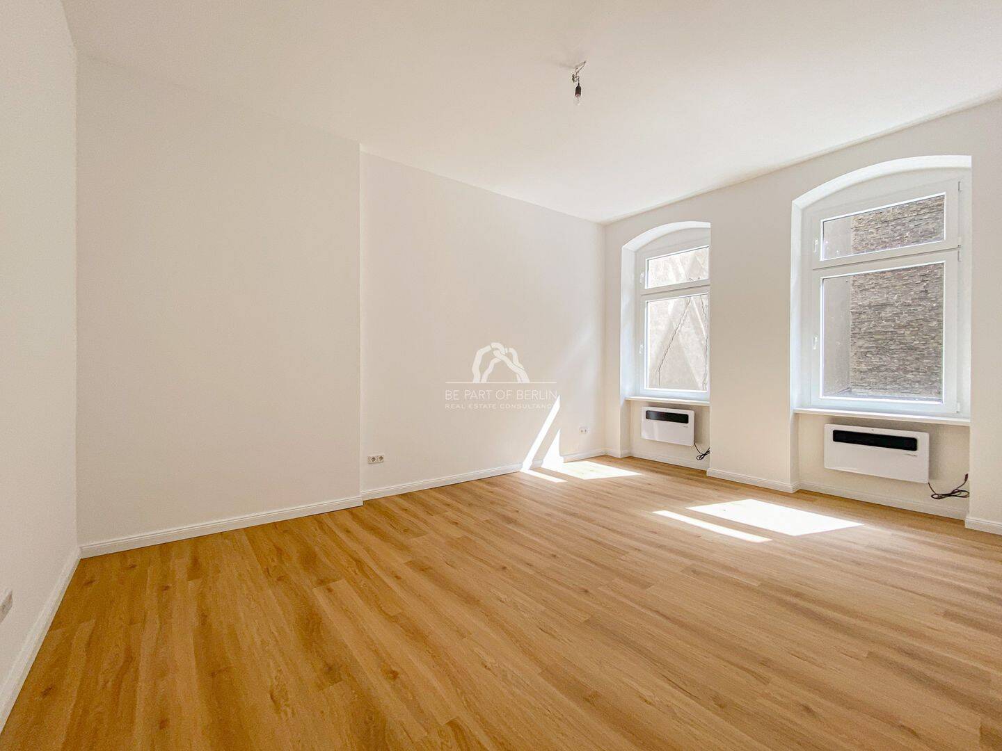 ALTBAUSCHMUCKSTÜCK! WUNDERSCHÖNE WOHNUNG MIT GANZ VIEL CHARME IN FANTASTISCHER LAGE! PROVISIONSFREI!, 10999 Berlin (Friedrichshain-Kreuzberg Kreuzberg)