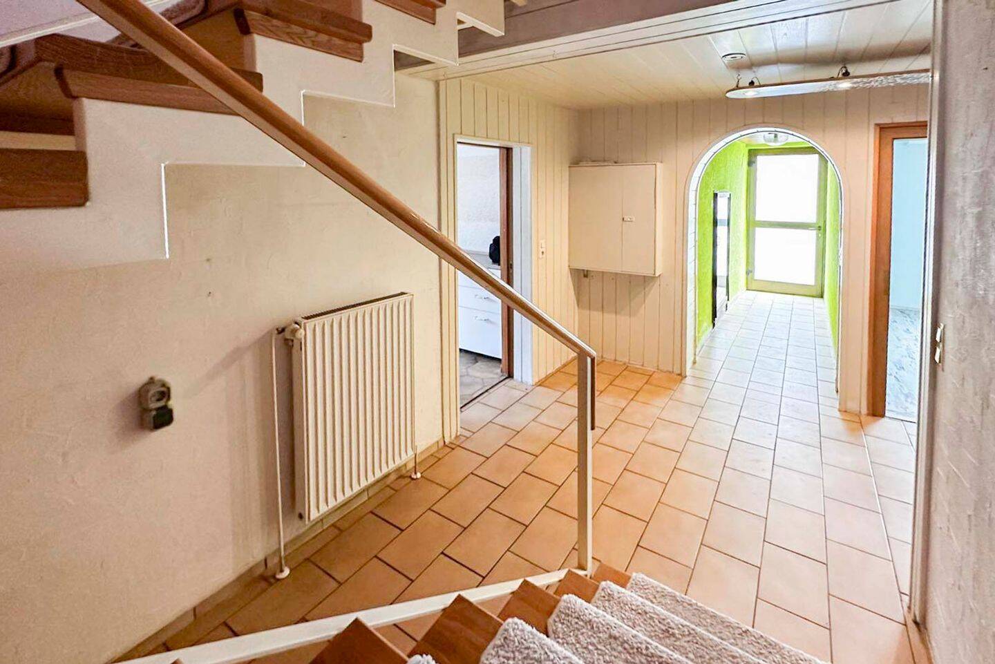 Raum für Ideen: Großzügiges Wohnhaus mit Garage, Hof und Scheune, 91452 Wilhermsdorf