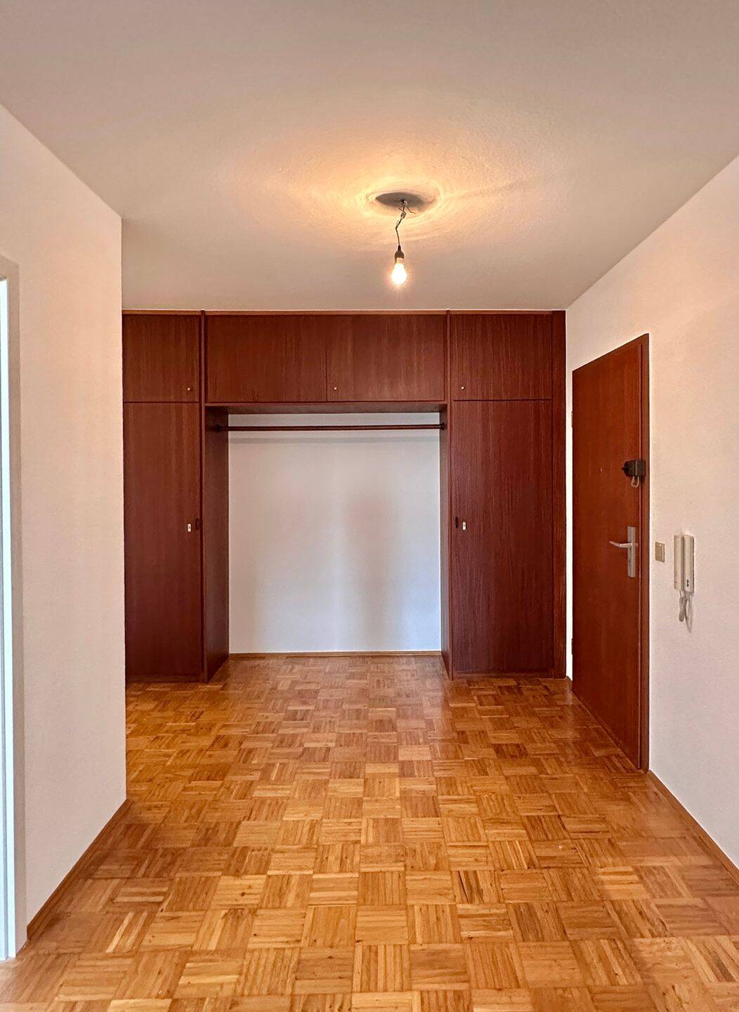 Moderne 3 Zimmer-Wohnung mit großzügigem Balkon und Tiefgaragenstellplatz und Freistellplatz, 67112 Mutterstadt