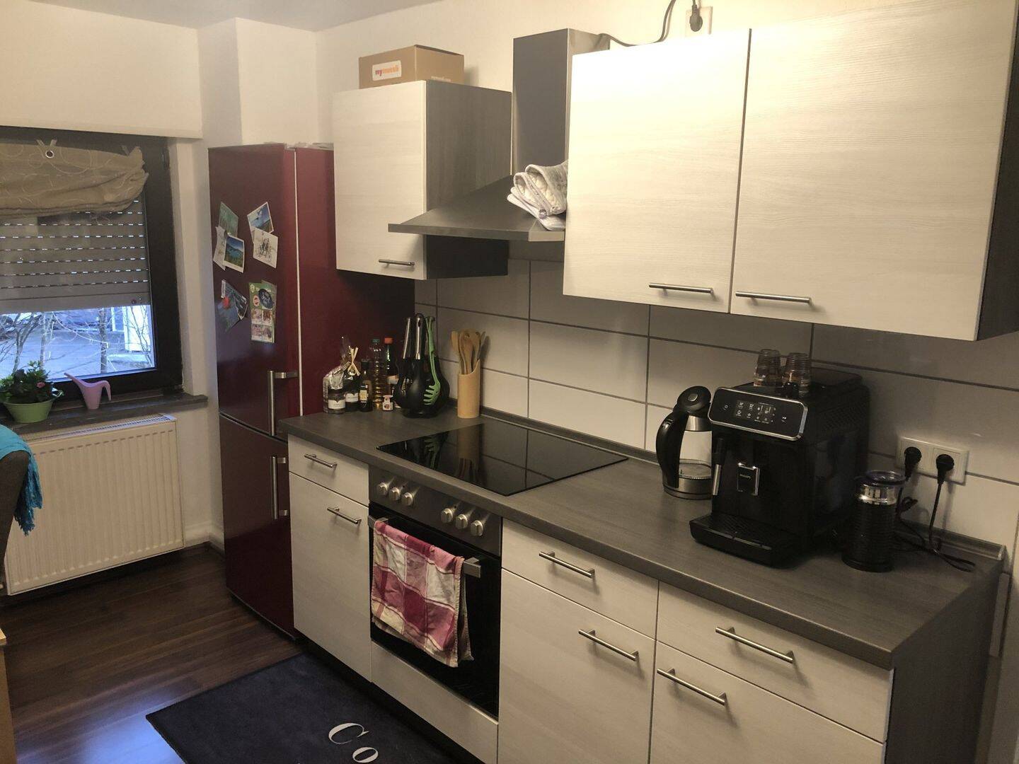 Whm.-Heiligkreuz: Geniale Singlewohnung mit Einbauküche und Loggia, 69469 Weinheim