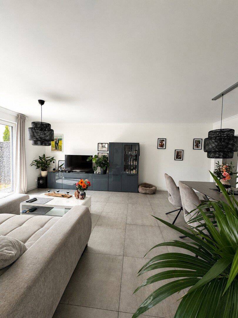 Exklusive Eigentumswohnung mit großer Terrasse und Tiefgaragenstellplatz in Alsdorf Mariadorf-Begau, 52477 Alsdorf