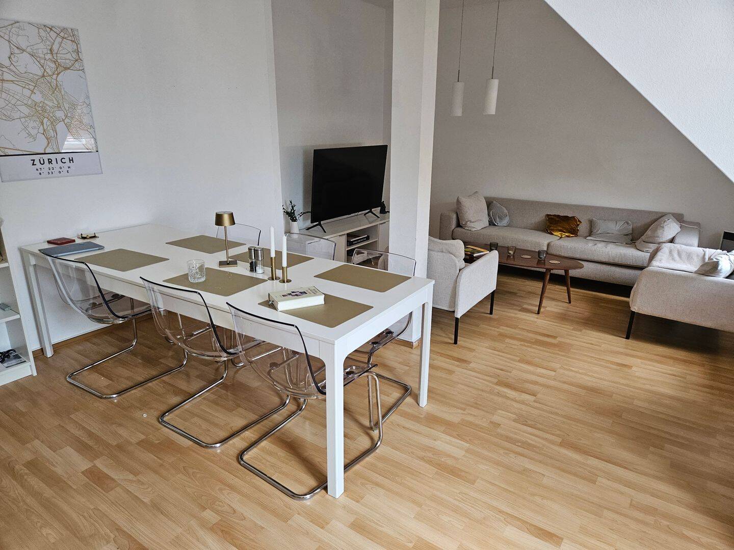 Möblierte 70-m²-Altbauwohnung im Westend – 2-Monatige Zwischenmiete (Sep/Okt), 60323 Frankfurt am Main (Westend-Nord Westend-Süd)