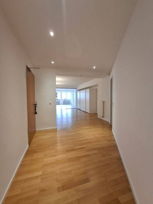 Elegante 3-Zimmer-Wohnung mit großzügiger Dachterrasse in der Bonner Fußgängerzone, 53111 Bonn (Nordstadt Zentrum Südstadt)