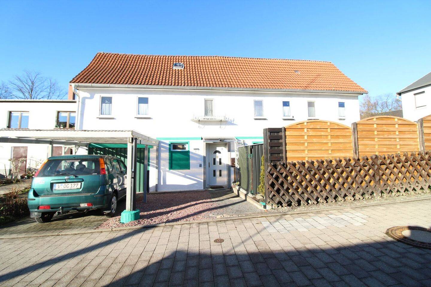 Sonnenbaden: Schönes EFH mit Garten und Garage in ruhiger Ortslage, 7955 Auma-Weidatal