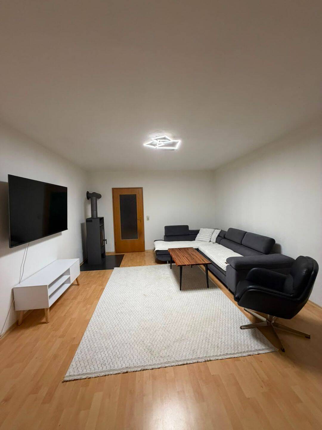Helle 2,5-Zi-Whg + Esszimmer mit Terrasse, Garten und 2 Stellplätzen in 84347 Pfarrkirchen/ Adlgehring/ nähe Krankenhaus, 84347 Pfarrkirchen