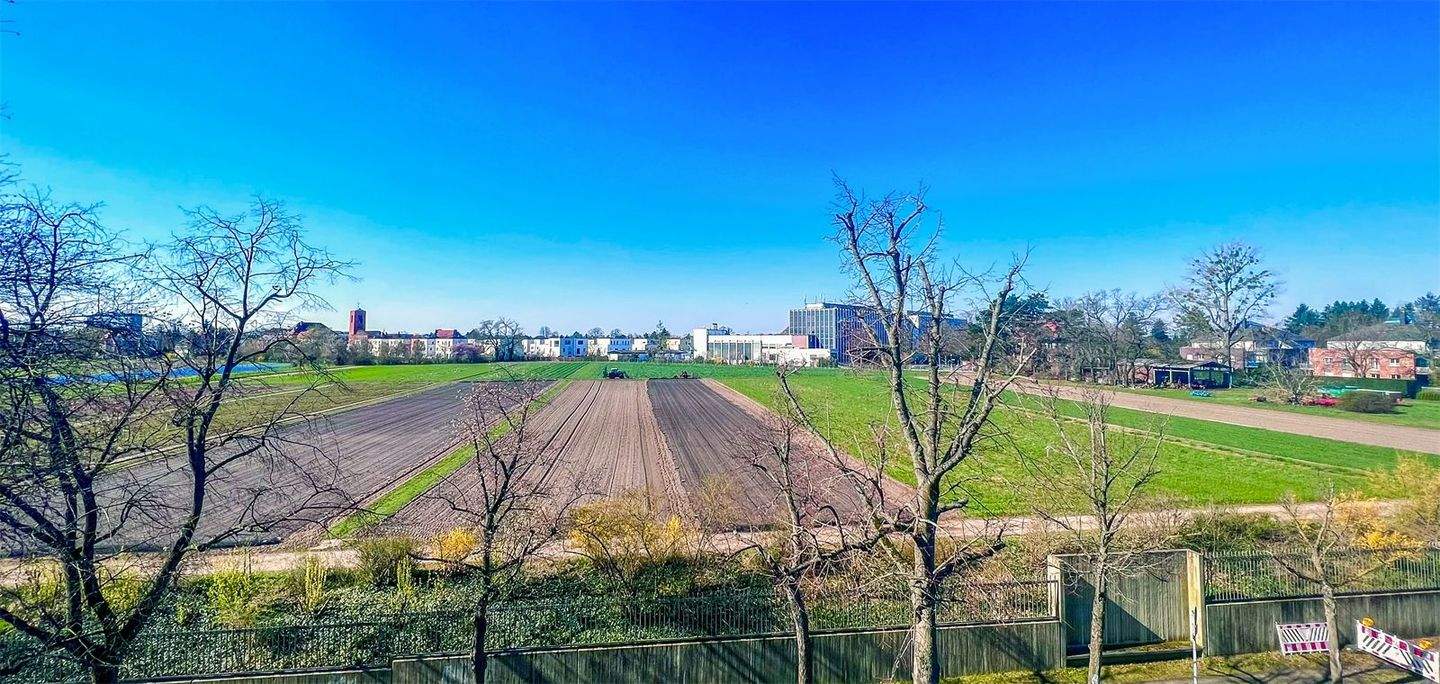 1.769,- pro QM- CA. 1.300 QM VILLENGRUNDSTÜCK mit Villa zum Modernisieren- vis a vis vom Park, 14195 Berlin (Steglitz-Zehlendorf)