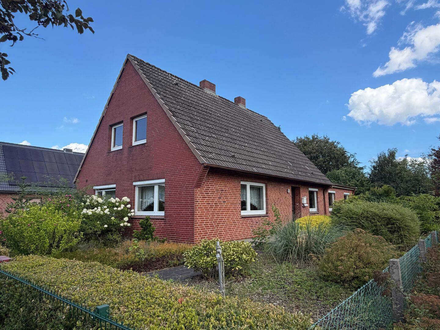 Einfamilienhaus auf großem Grundstück mit Garage und diversen Schuppen, 24790 Schacht-Audorf