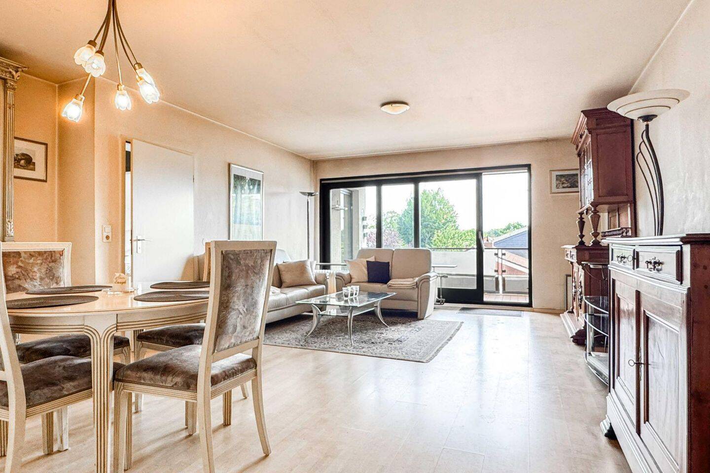 Bezugsfreie, perfekt geschnittene 3-Zi.-Whg. mit Loggia und Pkw-Stellplatz in Königswinter-Ittenbach, 53639 Königswinter