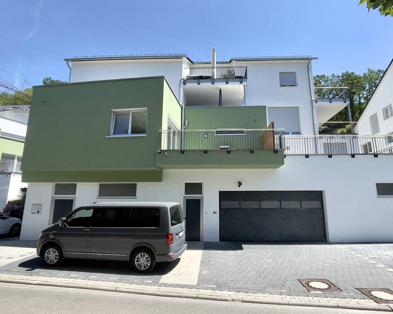 Exklusive 4,5-Zimmer-Wohnung 2 Balkone und EBK, 75365 Calw