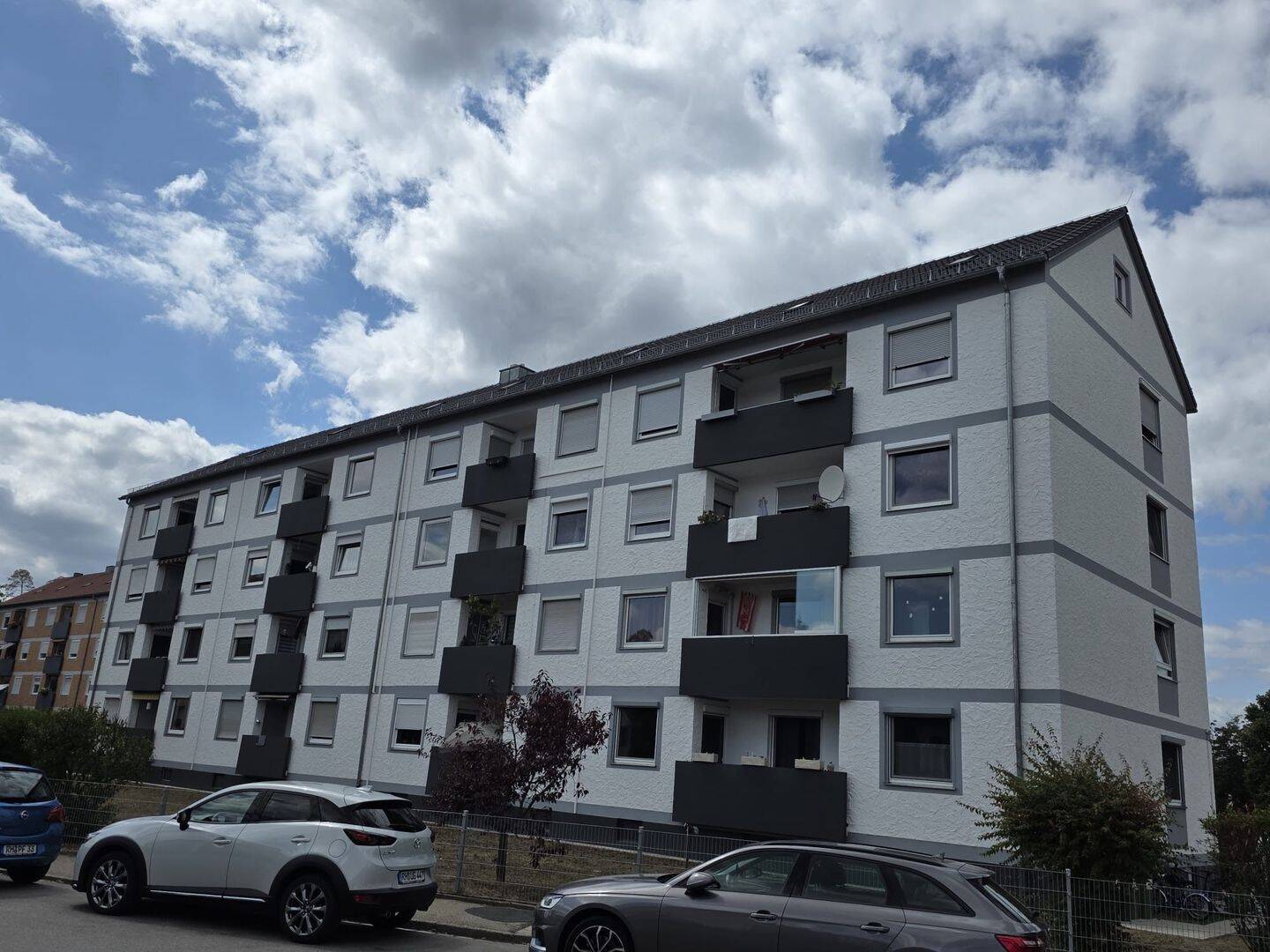 Helle, teilrenovierte 2-Zimmer Wohnung in Roth, 91154 Roth