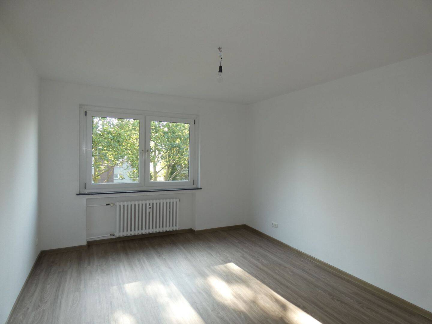 +++ 3 Raumwohnung im Wanheim-Angerhausen mit Wannenbad und Balkon +++, 47249 Duisburg (Buchholz Großenbaum Wanheim-Angerhausen)