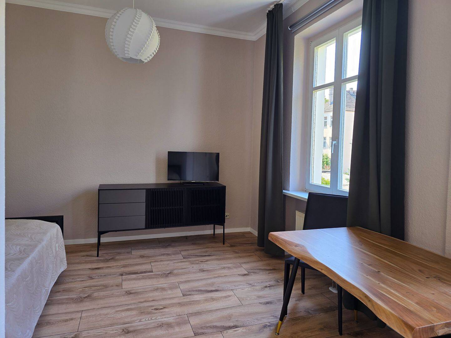 Für Pendler: Ruhe & Stil im Prinzenviertel: Voll möbliertes Apartment in sanierter Landhausvilla, 10245 Berlin (Friedrichshain-Kreuzberg Friedrichshain)