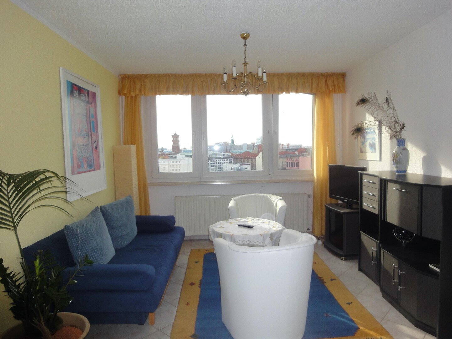 Traumblick auf Berlin-Mitte – 2 Zimmer – ideal zentral , Option PKW-Stellplatz – maklerfrei, 10179 Berlin (Mitte)