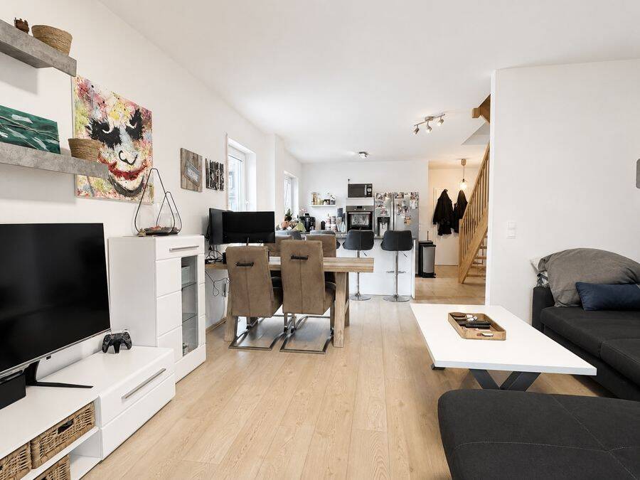 Wunderschöne Maisonettewohnung mit 2 Balkonen und schönem Blick ins Grüne