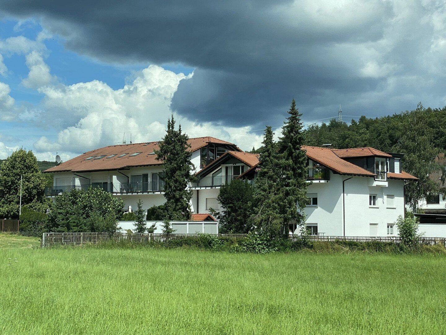 Großzügige, gepflegte 2 -Zimmer Wohnung mit großer Terrasse in Hofheim OT Wildsachsen, 65719 Hofheim am Taunus