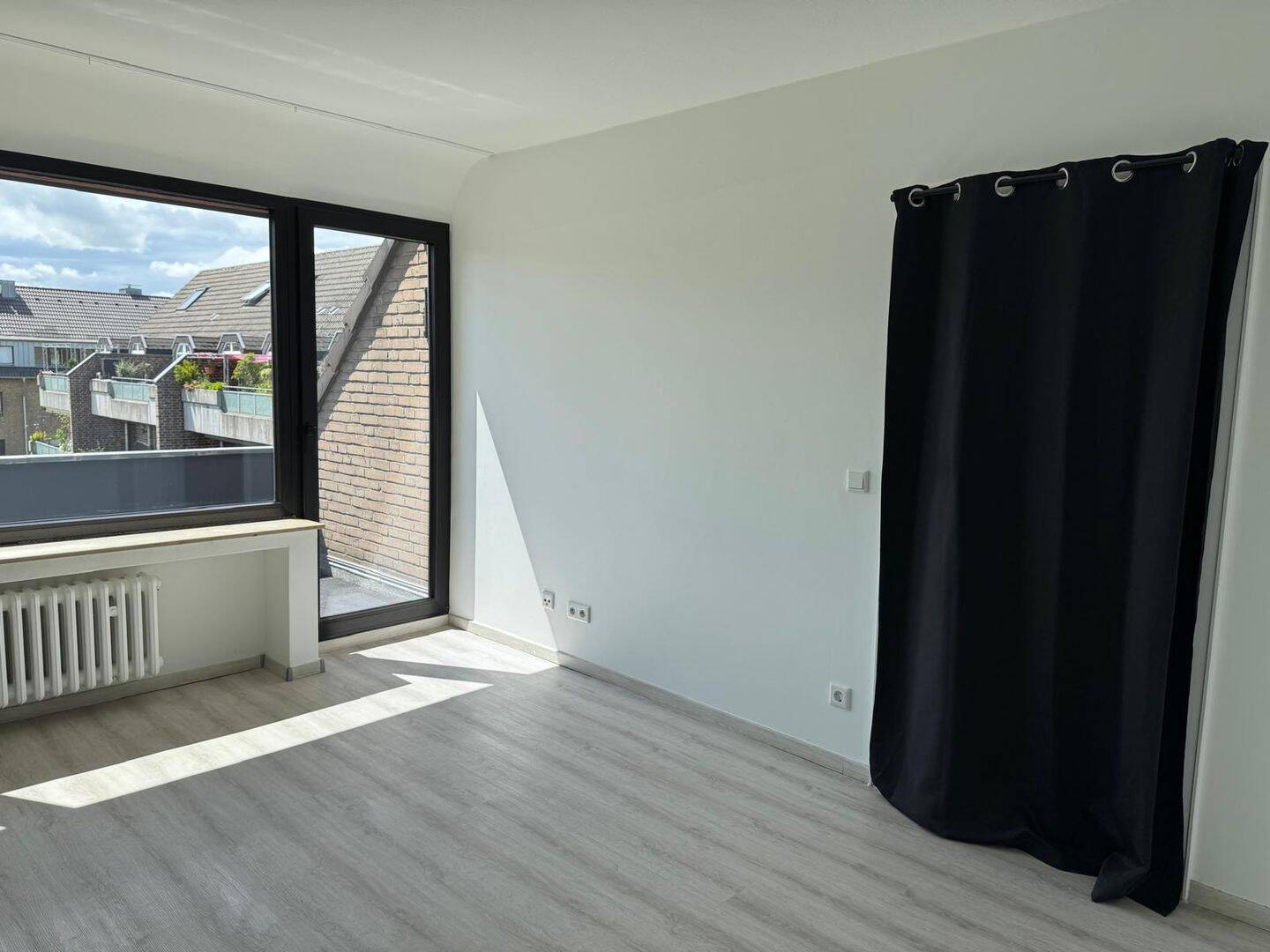 Moderne 3-Zimmer-Maisonette mit Balkon & ausgebautem Dachstudio, 47804 Krefeld