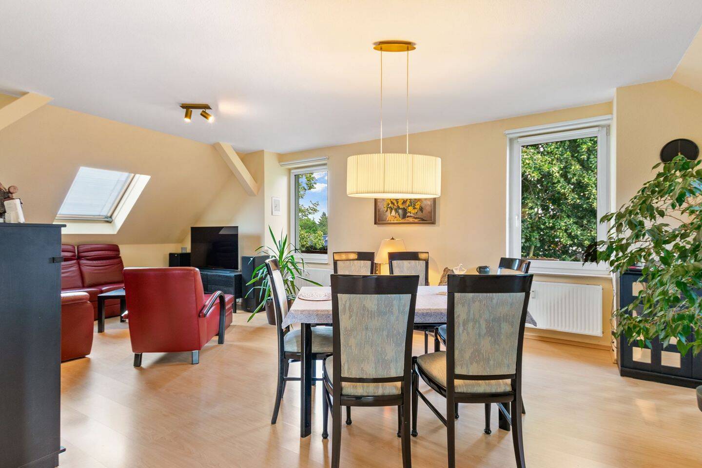 Gepflegte, frei werdende 3-Zimmer-Dachgeschosswohnung mit Privatgarten & Carport in Berlin-Karow, 13125 Berlin (Pankow Buch Französisch Buchholz Karow)