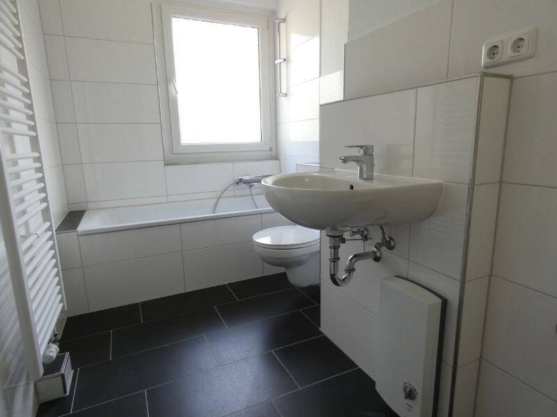 +++ Ihr neues Heim: 3-Zi.-Wohnung mit Balkon in Rumeln-Kaldenhausen +++, 47239 Duisburg (Rumeln-Kaldenhausen)
