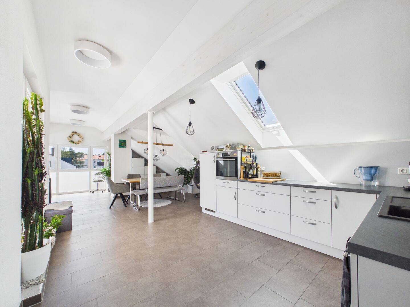 SITULI: Moderne 3,5-Zimmer-Dachgeschosswohnung mit herrlicher Dachterrasse, 82256 Fürstenfeldbruck