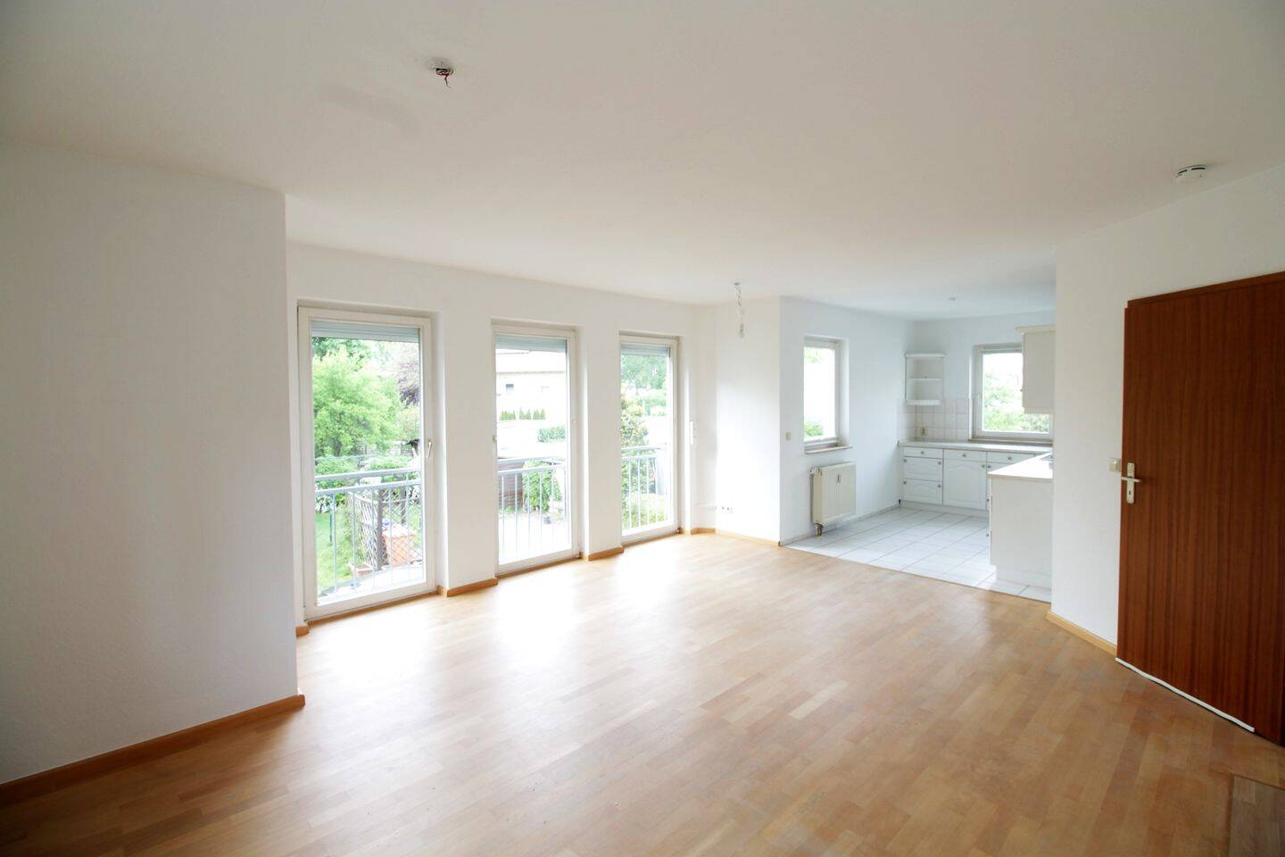 Helle 2-Zimmer-Wohnung mit Balkon und Grünblick – in Berlin-Wilhelmsruh, 13158 Berlin (Pankow)