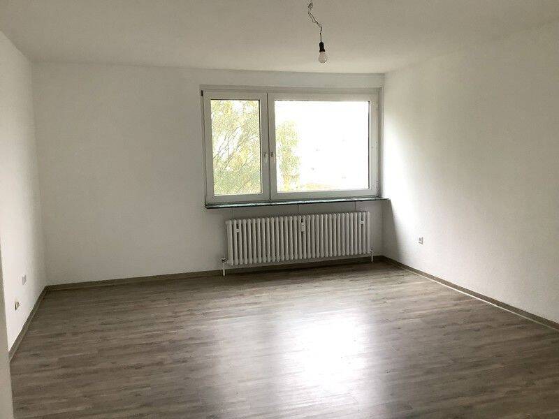 Geräumige 3-Zimmer-Wohnung mit Balkon, 33689 Bielefeld (Dalbke Sennestadt)
