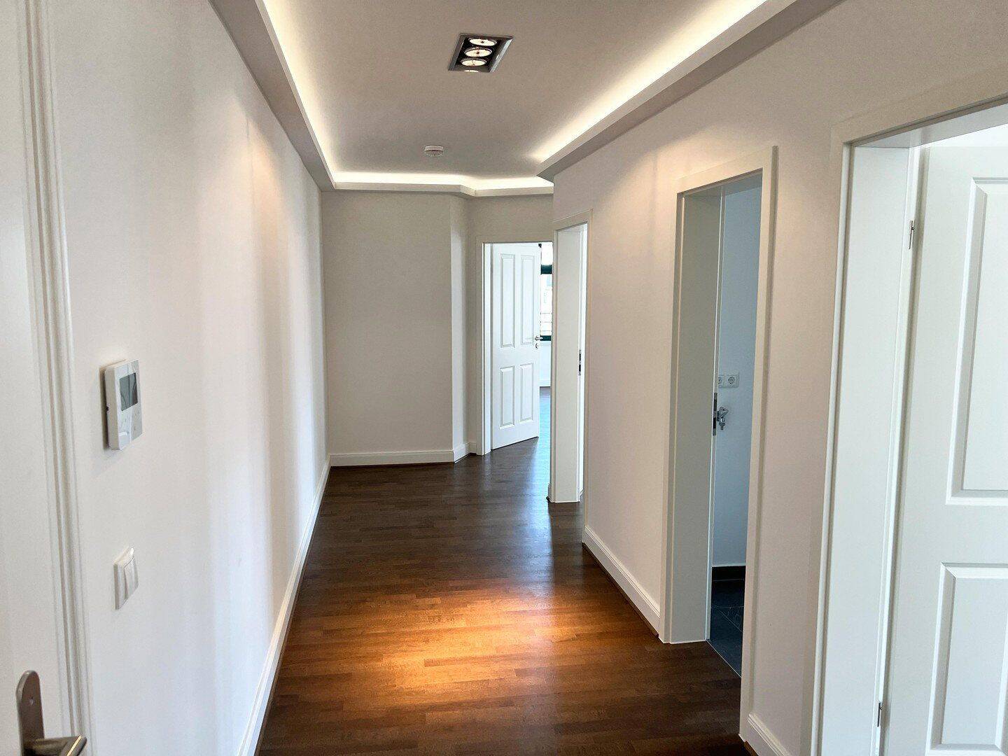 Elegant und luxuriös *dunkles Parkett * Fußbodenheizung * Lichtbänder * Tageslichtbad * Aufzug *, 4315 Leipzig (Neustadt-Neuschönefeld Sellerhausen-Stünz Volkmarsdorf)