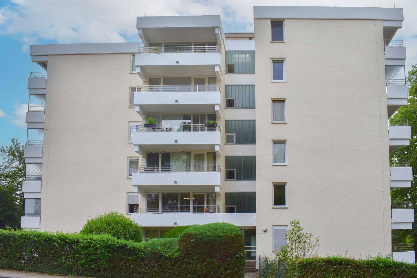 Modern wohnen in Heidelberg-Boxberg – 3 Zimmer, 92 m², Aufzug, 2 Bäder und Loggia mit Fernblick, 69126 Heidelberg (Boxberg Emmertsgrund Rohrbach Südstadt)