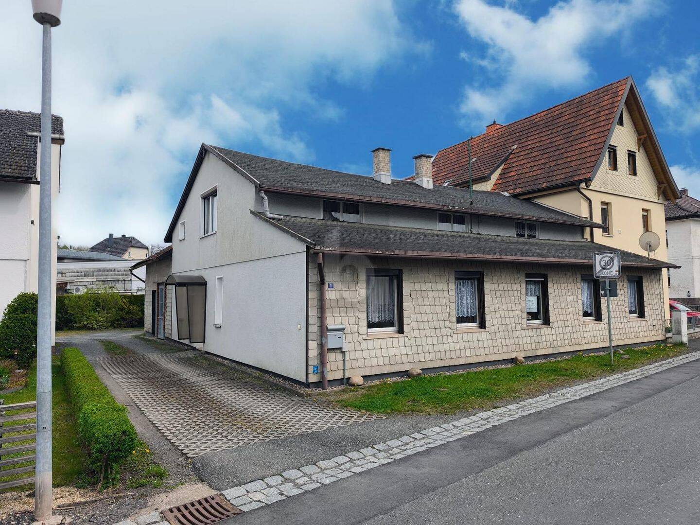 POTENZIAL IN IDYLLISCHER FAMILIÄRER UMGEBUNG, 96524 Föritztal