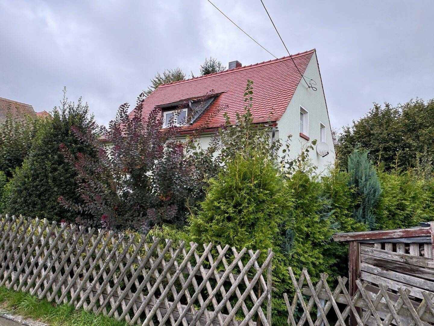 Großzügiges Einfamilienhaus mit viel Potenzial in ruhiger Lage von Schönbach, 2708 Schönbach