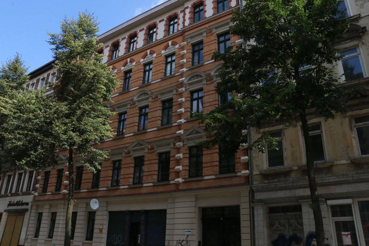 Helle, großzügige 3-Zimmer-Wohnung mit Balkon, Aufzug und Hofstellplatz in Leipzig-Volkmarsdorf, 4315 Leipzig (Neustadt-Neuschönefeld Sellerhausen-Stünz Volkmarsdorf)