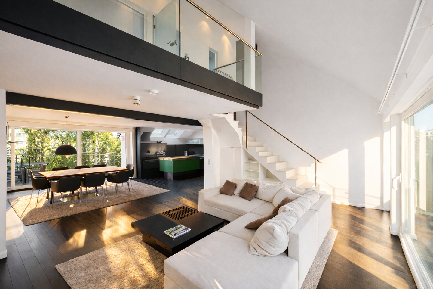 UNIKAT – EXKLUSIVES 5 METER-GALERIE-DACH -mit Weitblick – herrschaftlicher Altbau- direkt Spree, 10179 Berlin (Mitte)