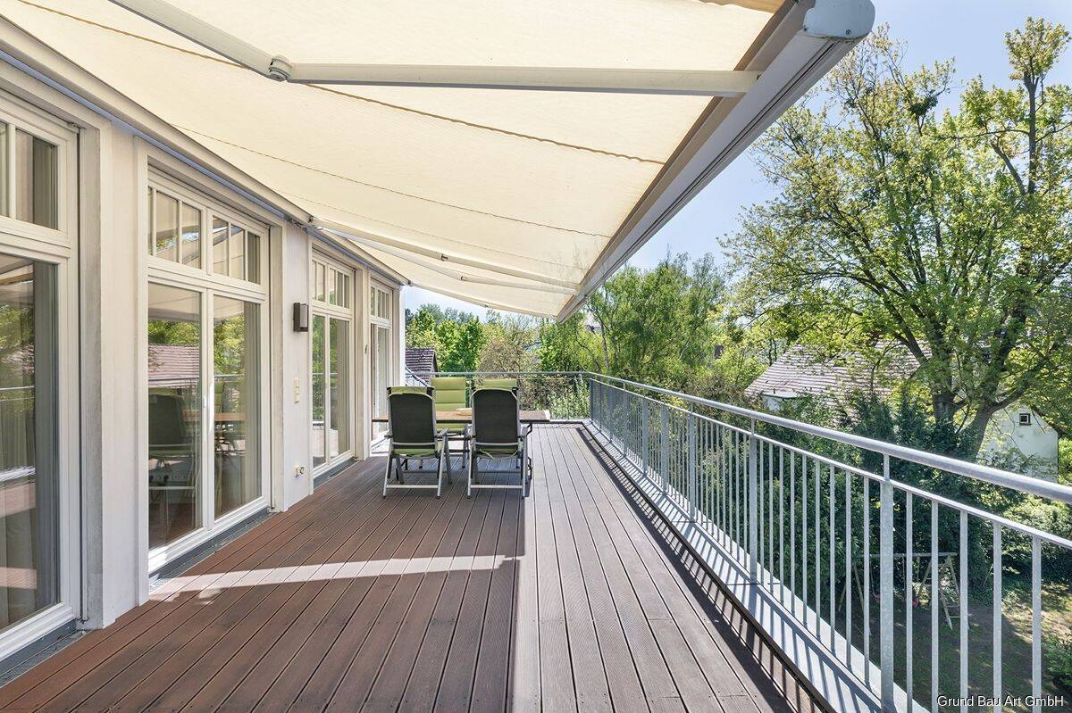 In Dahlem: Großzügiges und helles Dachgeschoss-Penthouse mit Terrassen und Weitblick, 14195 Berlin (Steglitz-Zehlendorf)