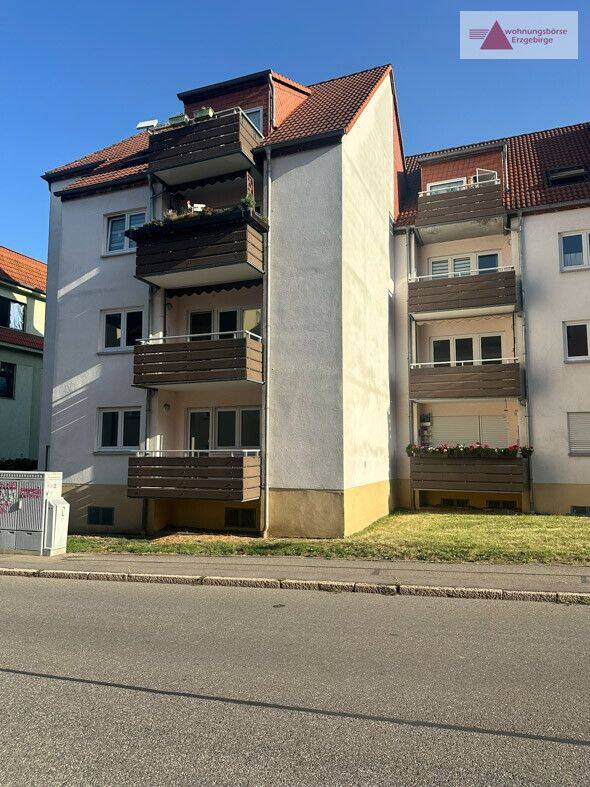 Frisch renovierte, charmante 3-Zimmer-Wohnung mit Balkon in gepflegter Wohnanlage