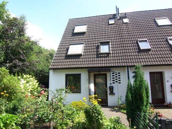 Vermietetes Reihenendhaus mit Garten, Küche und Garage in Bremen-Mahndorf, 28307 Bremen (Arbergen Mahndorf Osterholz)