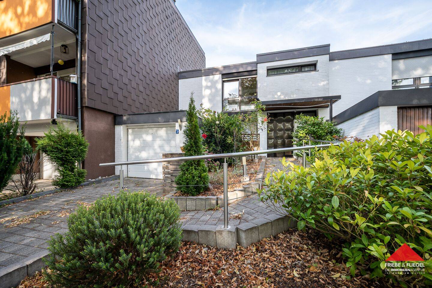 Schönes Einfamilienhaus mit Garage und Garten, 44319 Dortmund (Asseln Husen Kurl Neuasseln Wickede)