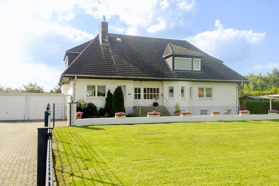 Am Naturschutzgebiet! Großes Einfamilienhaus mit Einliegerwohnung auf herrlichem Grundstück., 38302 Wolfenbüttel