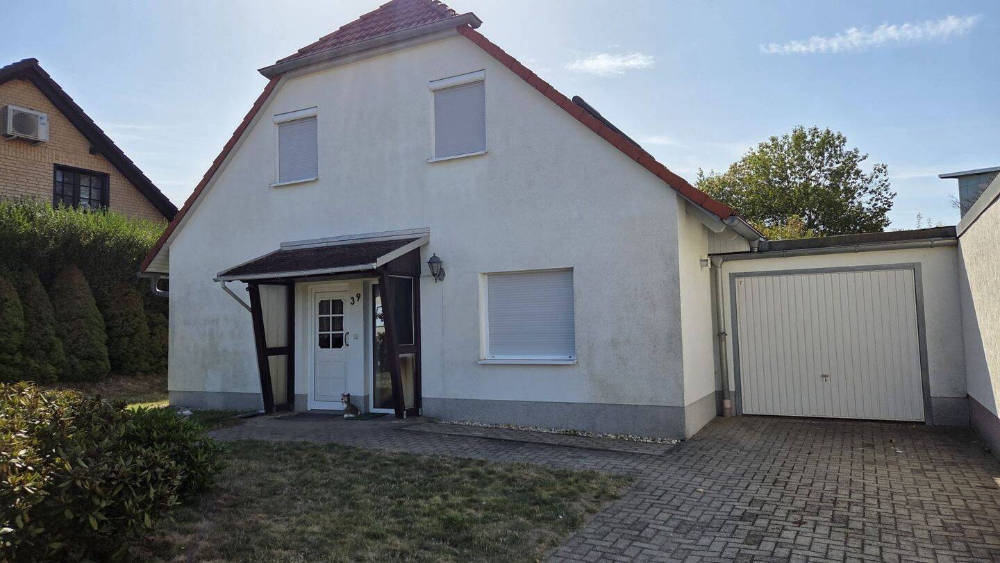 Einfamilienhaus in ruhiger Lage, 6749 Bitterfeld-Wolfen