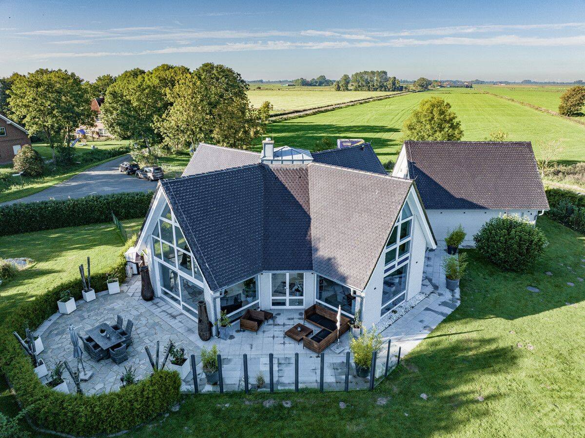Einzigartig wohnen – Charakterstarkes Viergiebelhaus mit hochwertiger Ausstattung, 26409 Wittmund