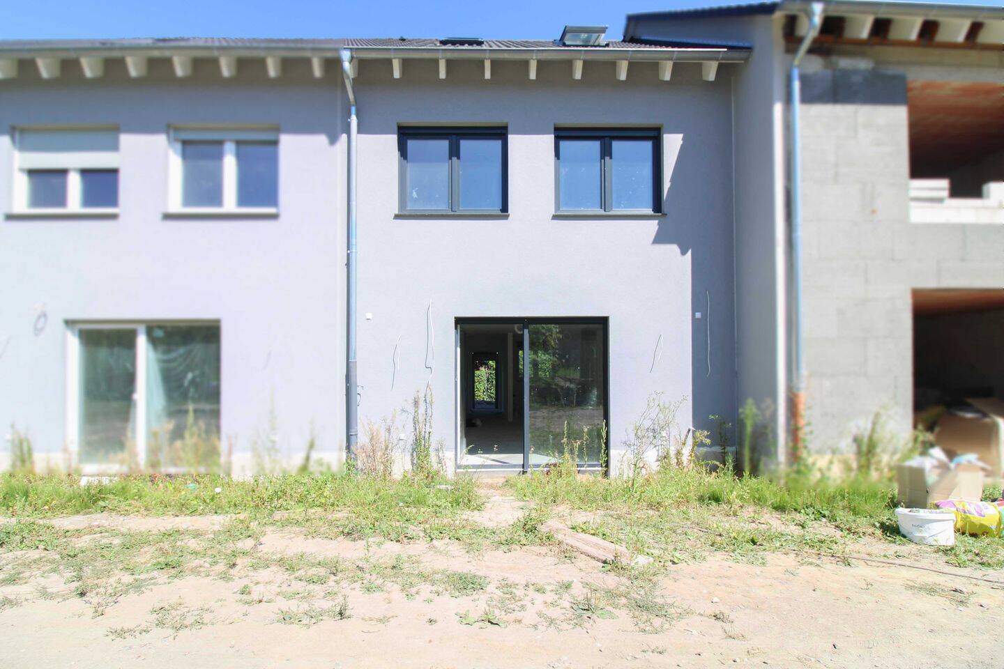 Exklusives Neubau-Reihenmittelhaus mit Garten, 2 Stellplätzen, 44329 Dortmund