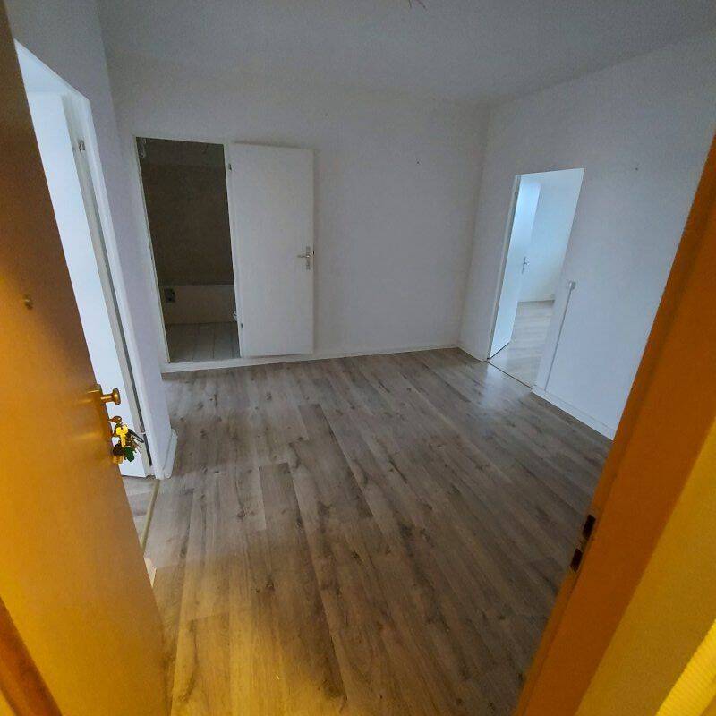 jetzt zugreifen Top renoviert sofort einzugsbereit, 14772 Brandenburg an der Havel (Altstadt Görden Hohenstücken Nord)