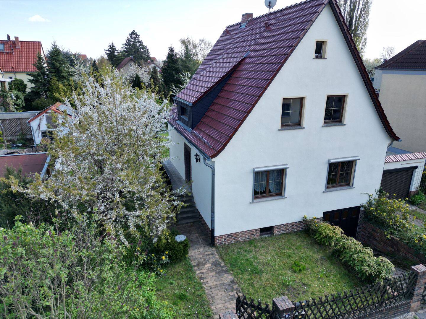 Charmantes Einfamilienhaus mit großem Garten in begehrter Lage Frohe Zukunft, 6118 Halle (Saale)