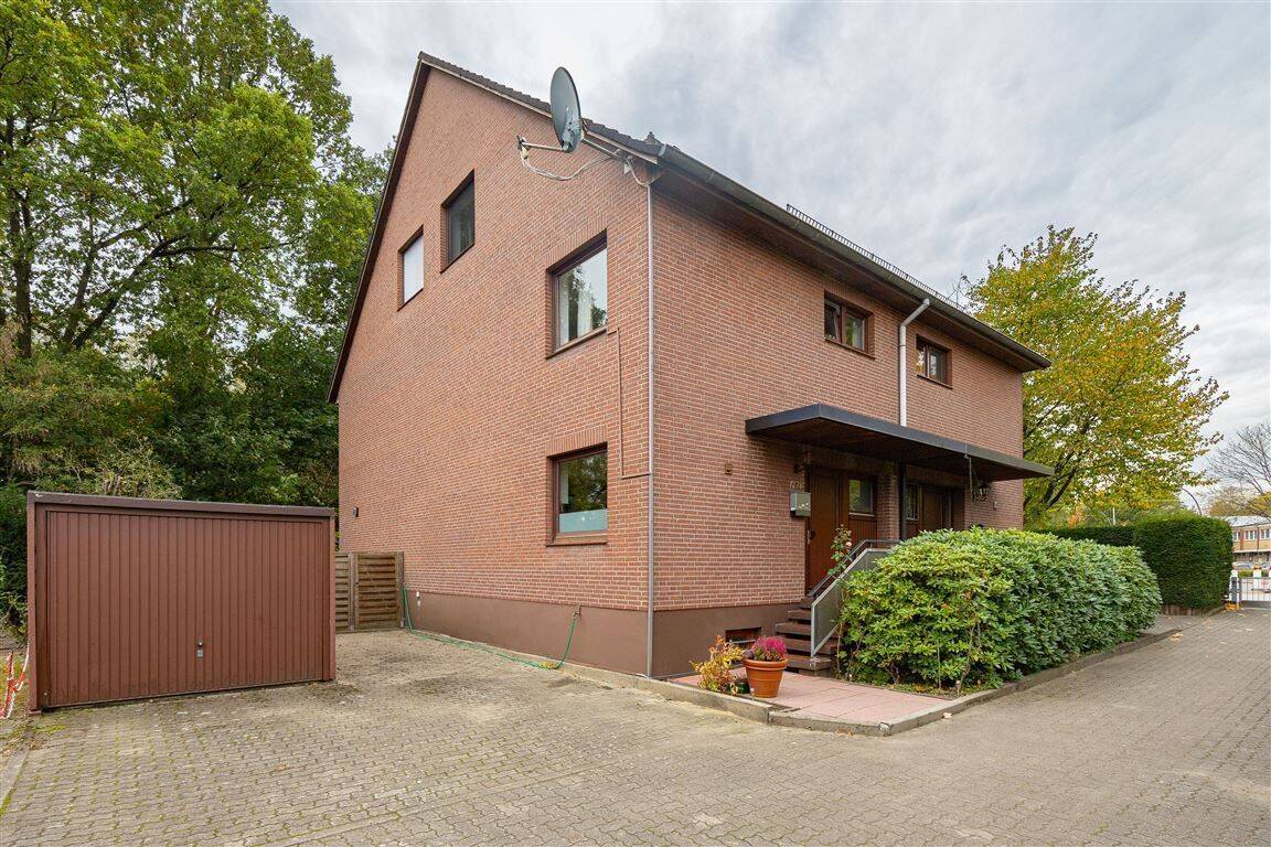 Attraktive Doppelhaushälfte für die große Familie in zentraler Lage, 22547 Hamburg (Altona Bahrenfeld Eidelstedt Lurup)