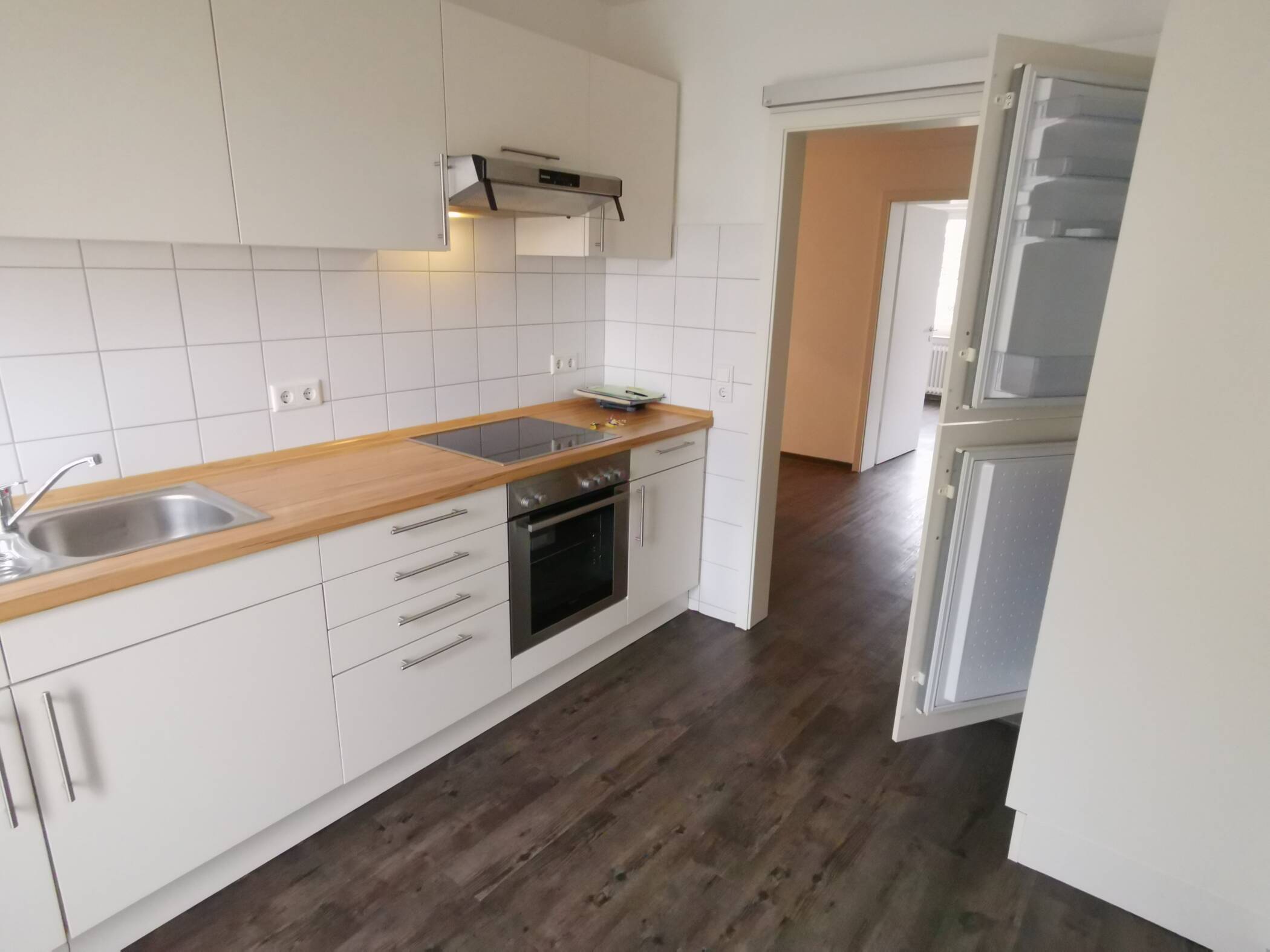 Moderne Wohnung mit Einbauküche!, 27576 Bremerhaven (Lehe Mitte)