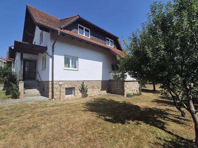 Sanierungsbedürftiges Einfamilienhaus in attraktiver Lage von Bad Kötzting im Bay. Wald, 93444 Bad Kötzting